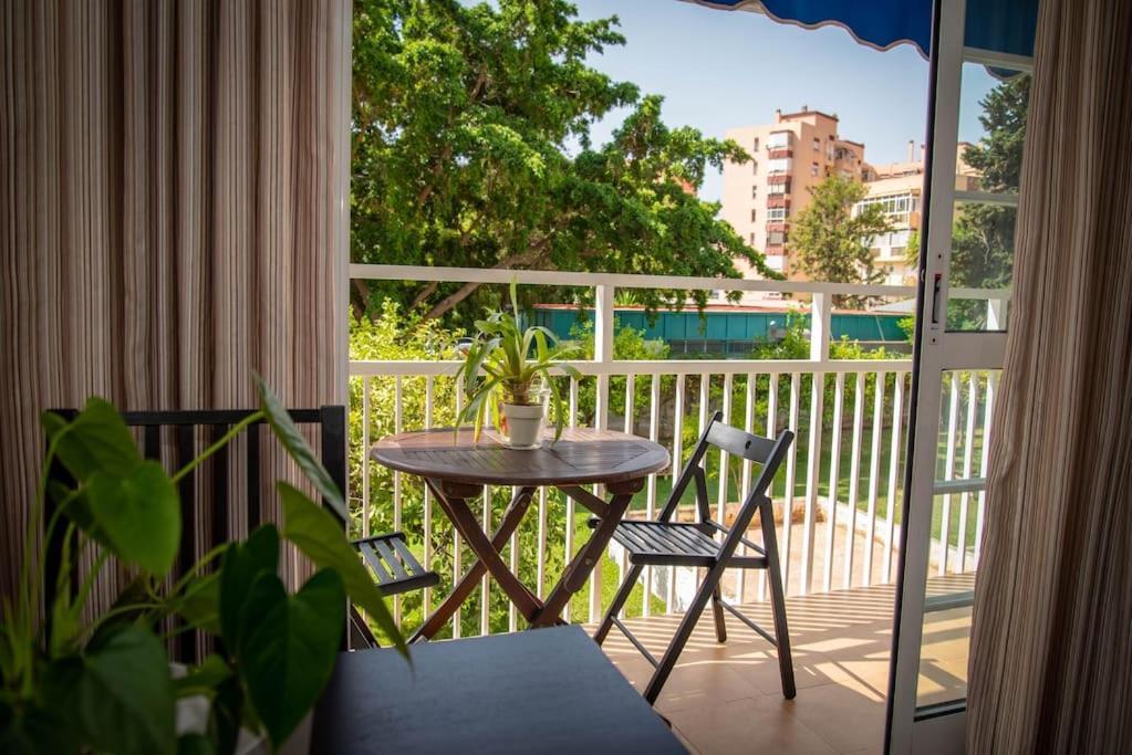 Piso Con Jardin Apartment Malaga Ngoại thất bức ảnh